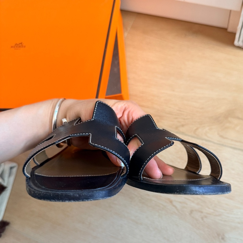 Authentic Hermes Oran Sandals - Black - 38.5 (Fits 7.5!) - Picture 10 of 14